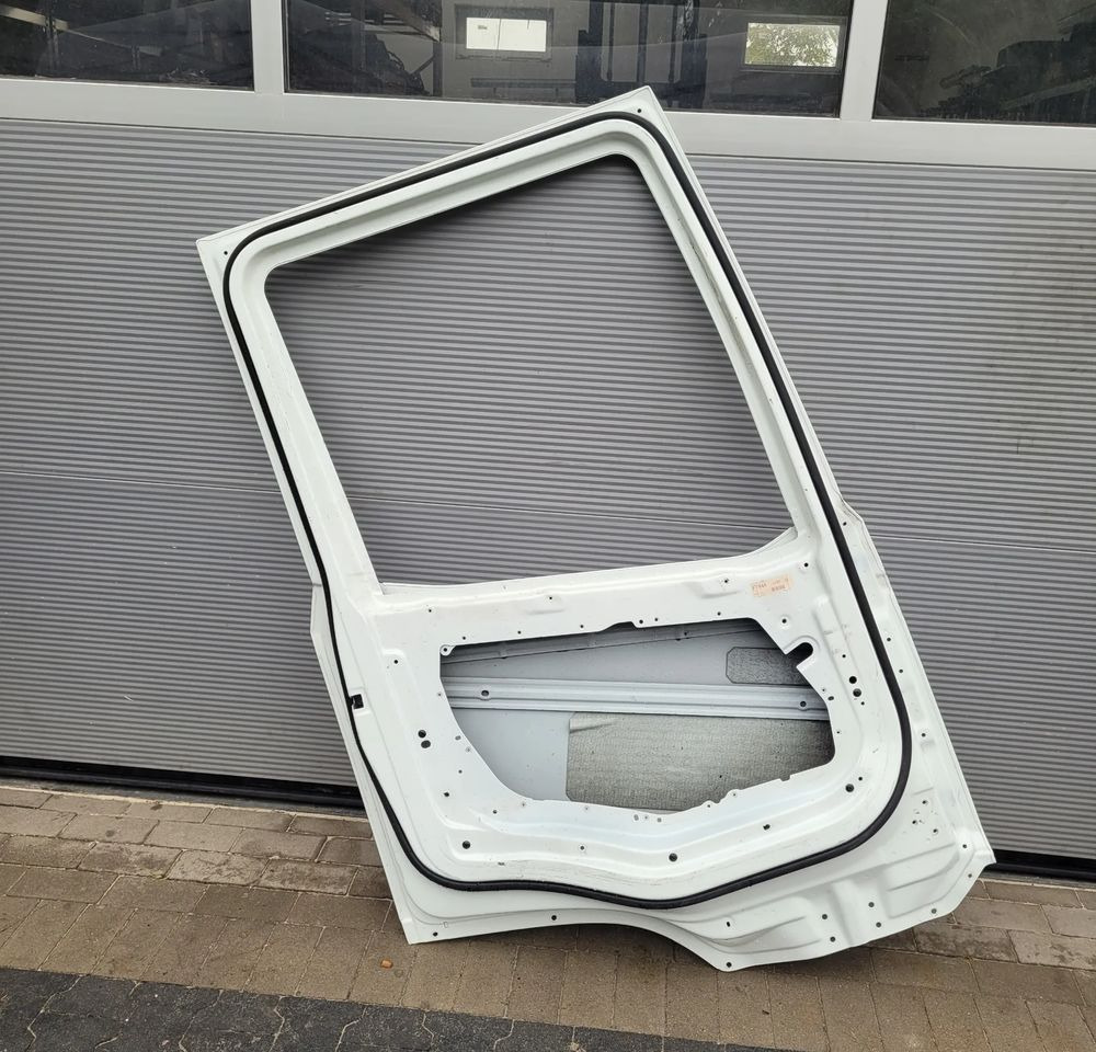 DRZWI DAF XG XG XF NM.LEWE ORYGINAŁ NIEMALOWANE CHWALIM116 - Door and parts for Truck: picture 5 DRZWI DAF XG XG XF NM.LEWE ORYGINAŁ NIEMALOWANE CHWALIM116 - Door and parts for Truck: picture 5