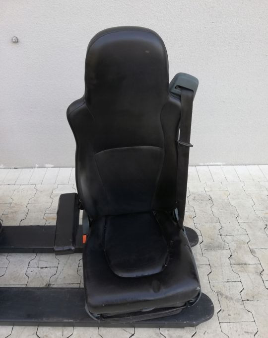 FOTEL KIEROWCY DAF XF CF LF - Seat for Truck: picture 1 FOTEL KIEROWCY DAF XF CF LF - Seat for Truck: picture 1