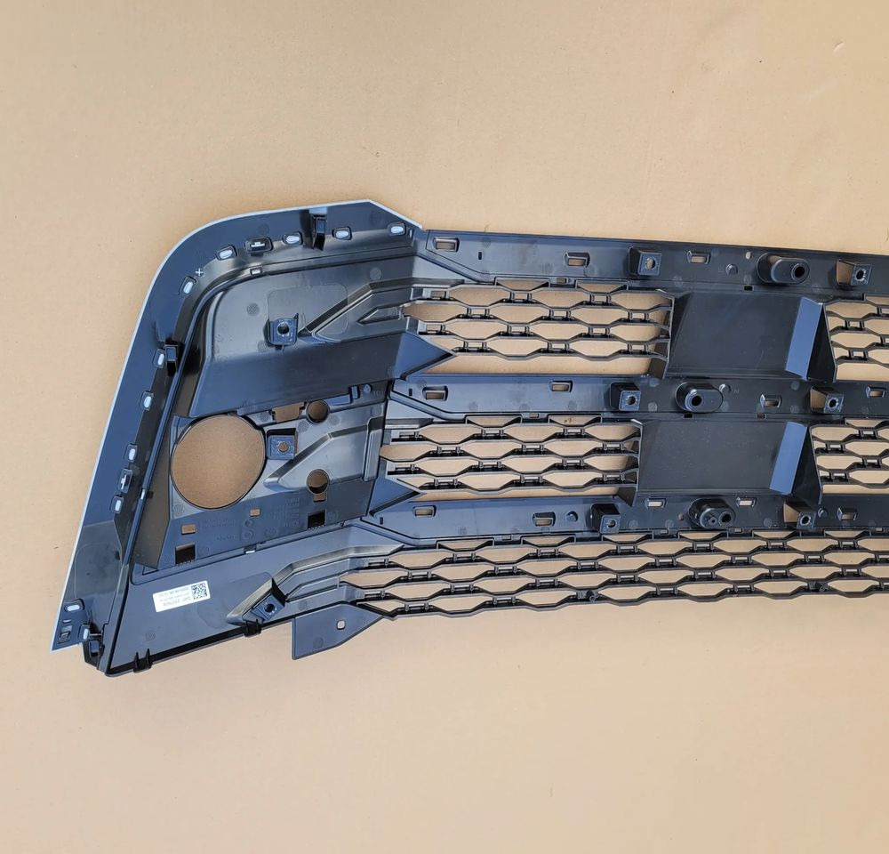 GRILL DAF XG XF NOWY MODEL ORYGINAŁ NOWY 2337609 - Grill for Truck: picture 3 GRILL DAF XG XF NOWY MODEL ORYGINAŁ NOWY 2337609 - Grill for Truck: picture 3