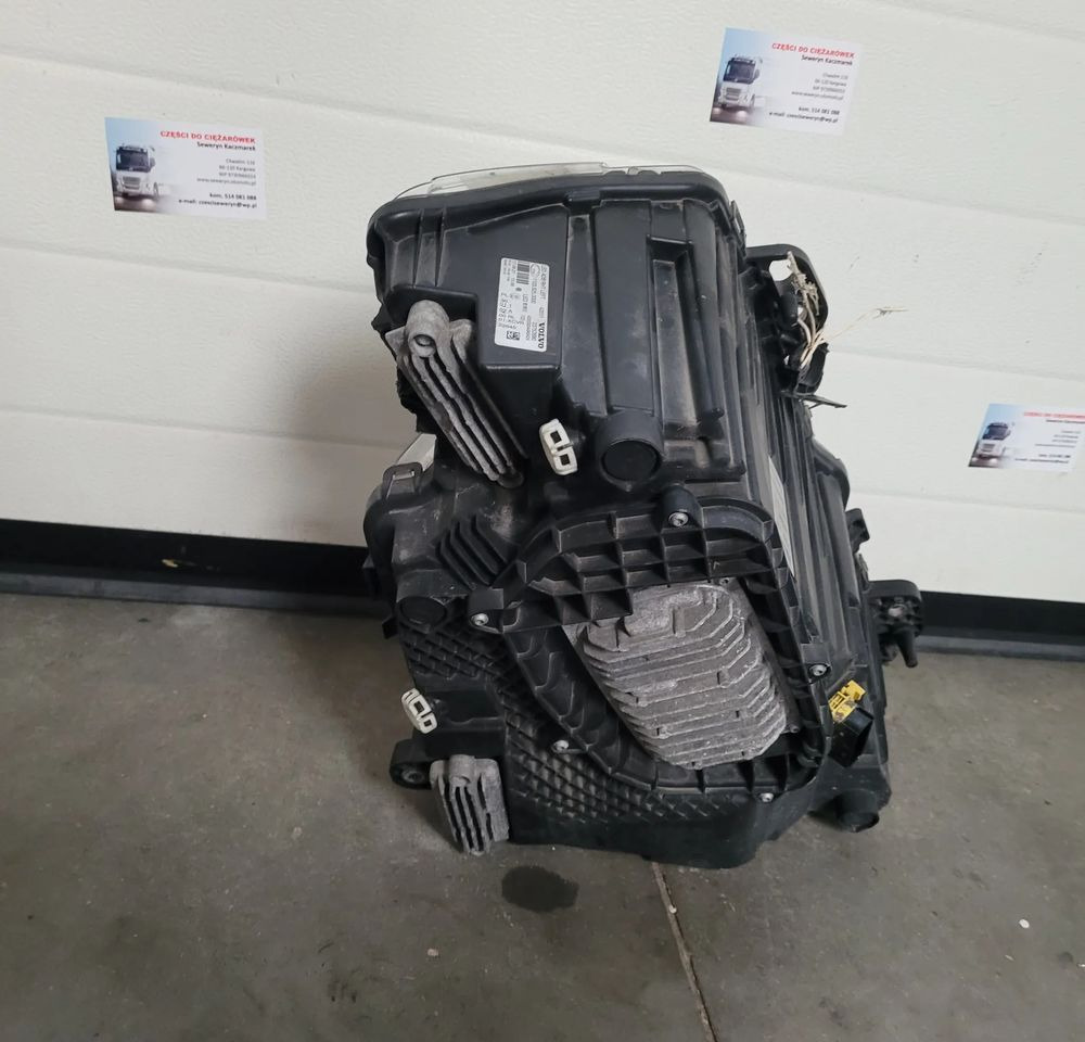 LAMPA LED LH. VOLVO FH5 23752680 ORYGINAŁ CHWALIM116 - Lights/ Lighting for Truck: picture 5 LAMPA LED LH. VOLVO FH5 23752680 ORYGINAŁ CHWALIM116 - Lights/ Lighting for Truck: picture 5