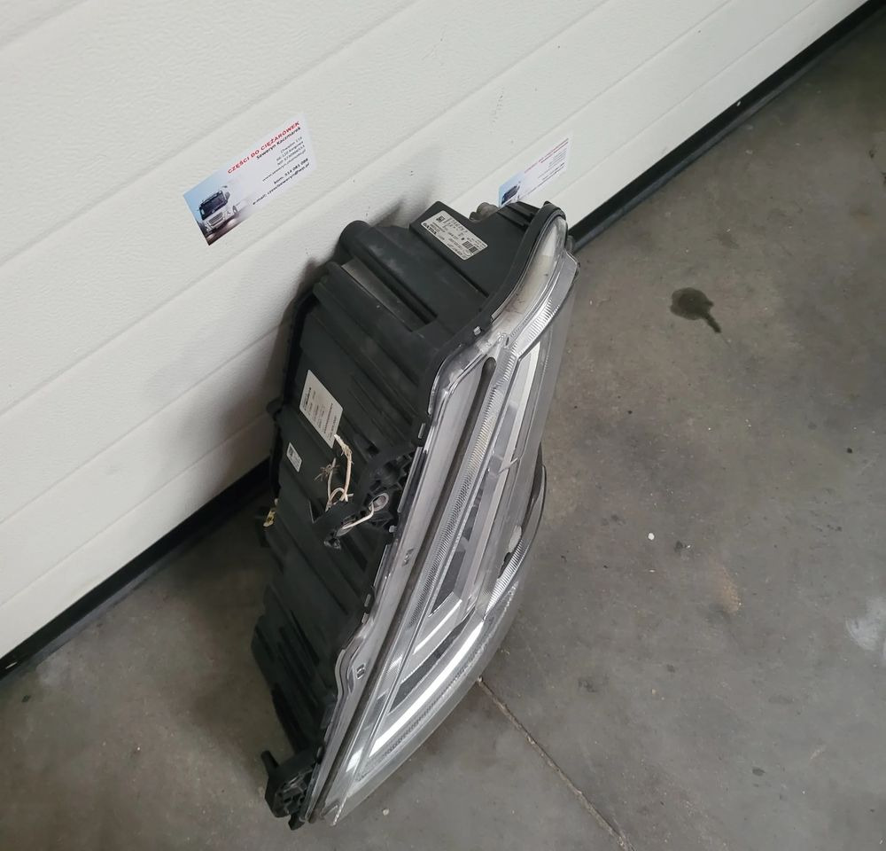 LAMPA LED LH. VOLVO FH5 23752680 ORYGINAŁ CHWALIM116 - Lights/ Lighting for Truck: picture 3 LAMPA LED LH. VOLVO FH5 23752680 ORYGINAŁ CHWALIM116 - Lights/ Lighting for Truck: picture 3