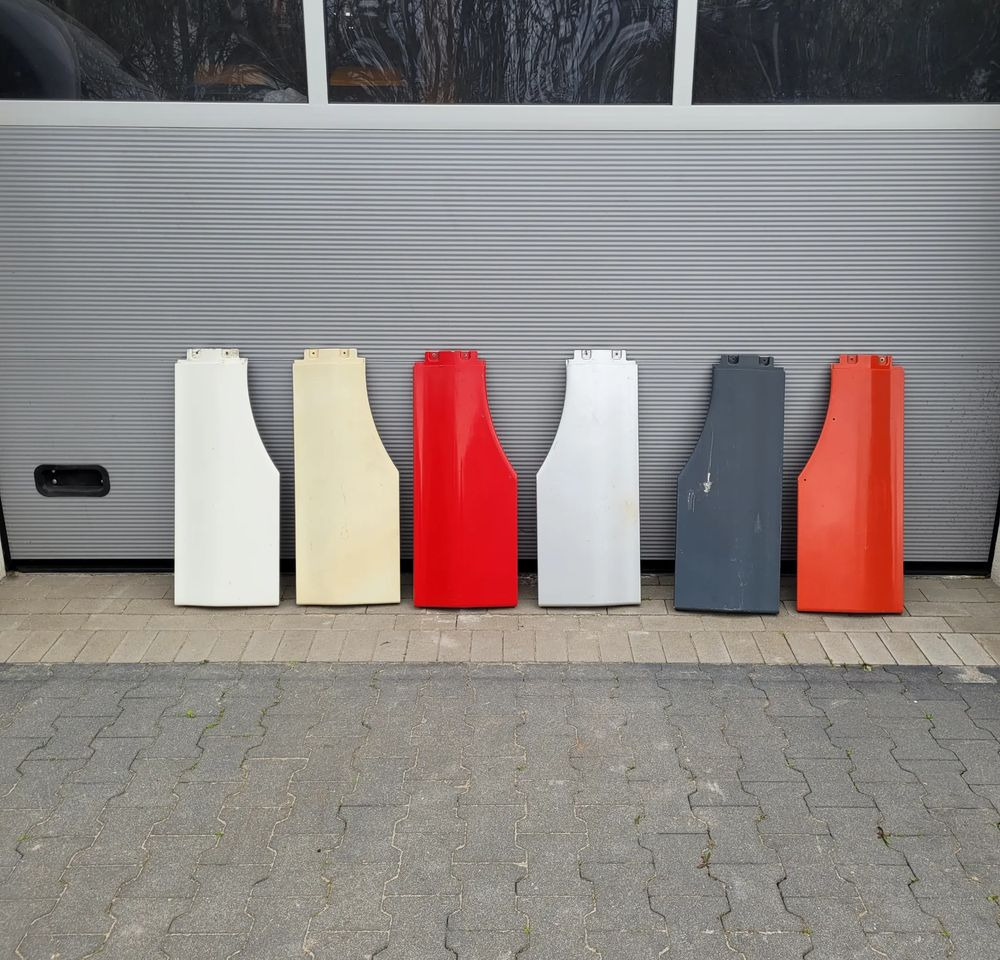 MASKOWNICA PRZEDŁUŻENIE STOPNICY MAN TGX TGA ORYGINAŁ CHWALIM116 - Body and exterior for Truck: picture 1 MASKOWNICA PRZEDŁUŻENIE STOPNICY MAN TGX TGA ORYGINAŁ CHWALIM116 - Body and exterior for Truck: picture 1