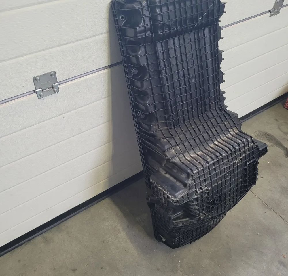 MISKA OLEJOWA MERCEDES ACTROS AXOR MP4 A470 010 43 13 - Engine for Truck: picture 2 MISKA OLEJOWA MERCEDES ACTROS AXOR MP4 A470 010 43 13 - Engine for Truck: picture 2