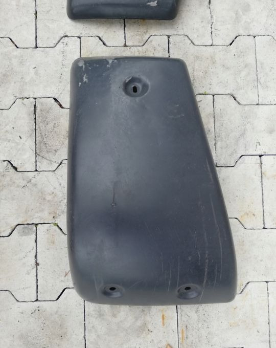 NAROZNIK ZDERZAK RENAULT PREMIUM KERAX METALOWY - Bumper for Truck: picture 2 NAROZNIK ZDERZAK RENAULT PREMIUM KERAX METALOWY - Bumper for Truck: picture 2