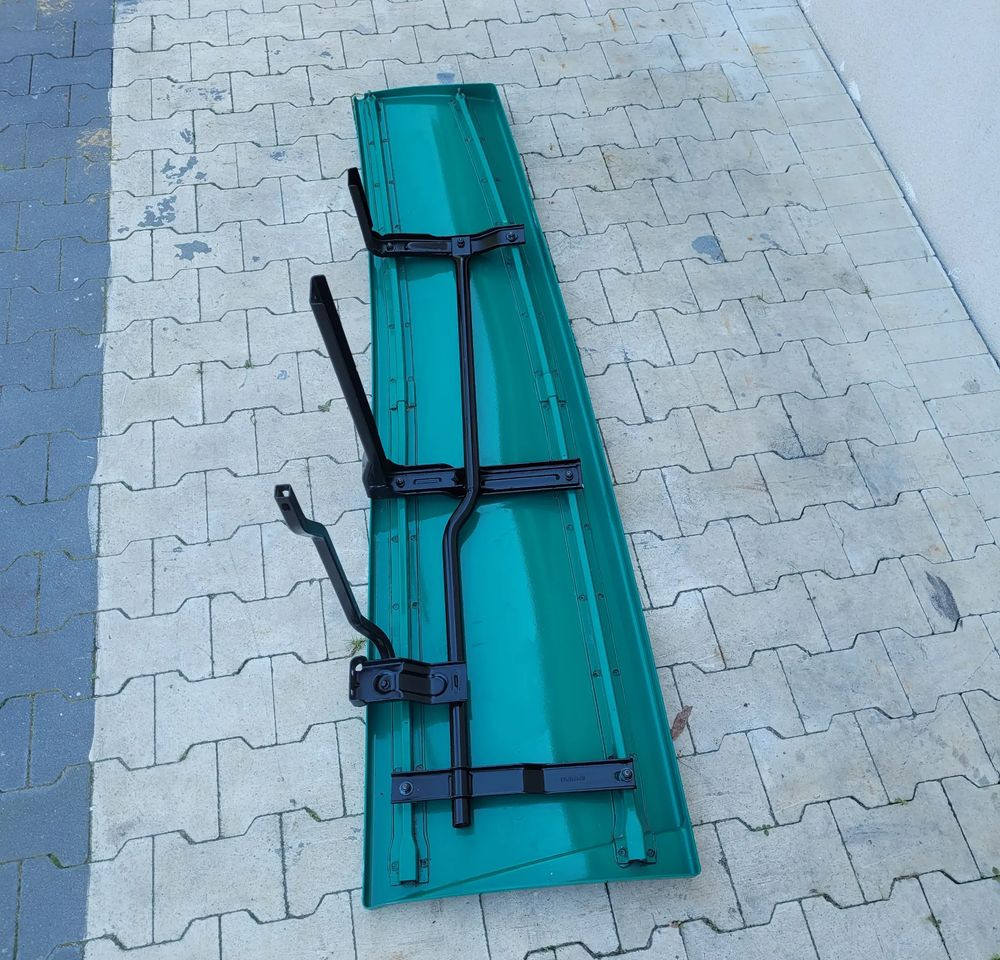 OWIEWKA ZAKABINOWA VOLVO FH4 ORYGINAŁ PRAWA + MOCOWANIE - Body and exterior for Truck: picture 2 OWIEWKA ZAKABINOWA VOLVO FH4 ORYGINAŁ PRAWA + MOCOWANIE - Body and exterior for Truck: picture 2