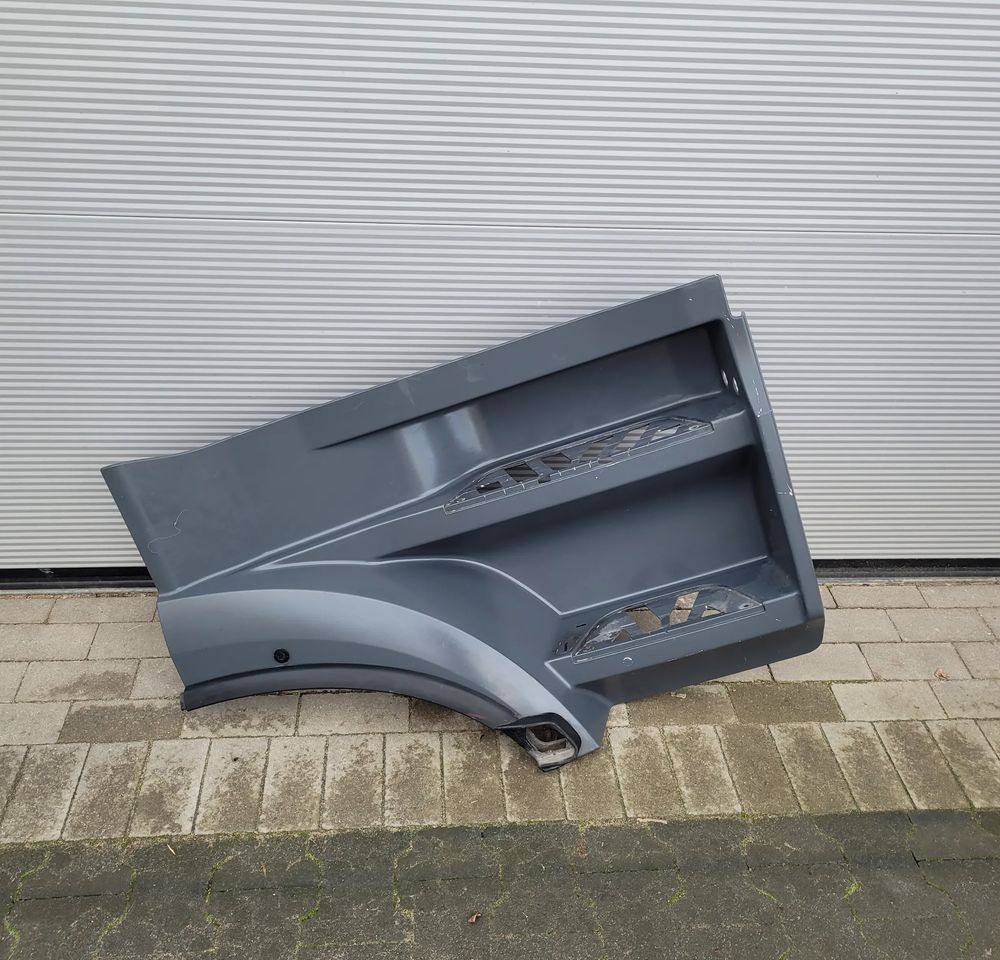 STOPNICA MERCEDES ACTROS MP4 ORYGINAŁ PRAWA CHWALIM116 - Footstep for Truck: picture 1 STOPNICA MERCEDES ACTROS MP4 ORYGINAŁ PRAWA CHWALIM116 - Footstep for Truck: picture 1