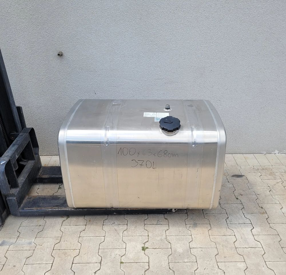 ZBIORNIK PALIWA MAN TGX 370L 81.12201-6798 100X63X68CM - Fuel tank for Truck: picture 1 ZBIORNIK PALIWA MAN TGX 370L 81.12201-6798 100X63X68CM - Fuel tank for Truck: picture 1
