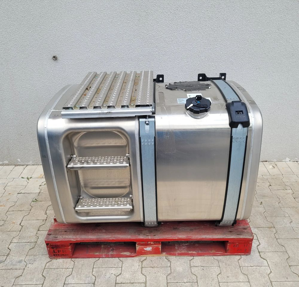 ZBIORNIK PALIWA MAN TGX TG3 81.12201-6929 460L CHWALIM116 - Fuel tank for Truck: picture 1 ZBIORNIK PALIWA MAN TGX TG3 81.12201-6929 460L CHWALIM116 - Fuel tank for Truck: picture 1