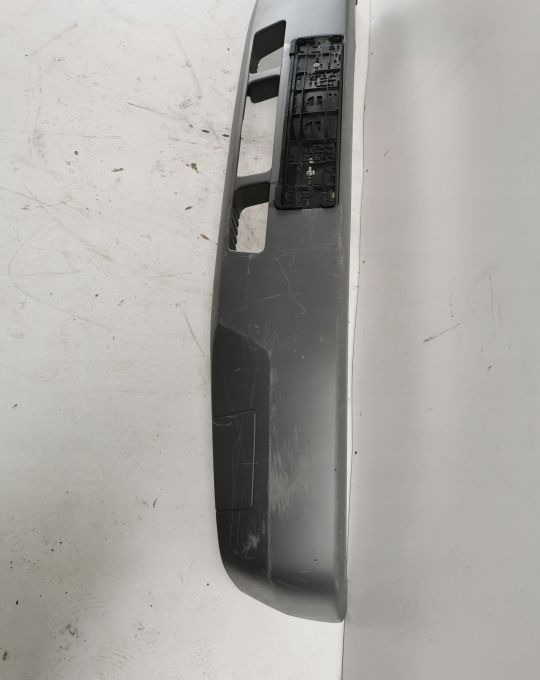 ZDERZAK MERCEDES VARIO 670 ORYGINAŁ - Bumper for Van: picture 5 ZDERZAK MERCEDES VARIO 670 ORYGINAŁ - Bumper for Van: picture 5