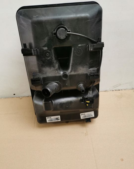 Zbiorniczek wyrównawczy DAF XF 106 - Expansion tank for Truck: picture 2 Zbiorniczek wyrównawczy DAF XF 106 - Expansion tank for Truck: picture 2