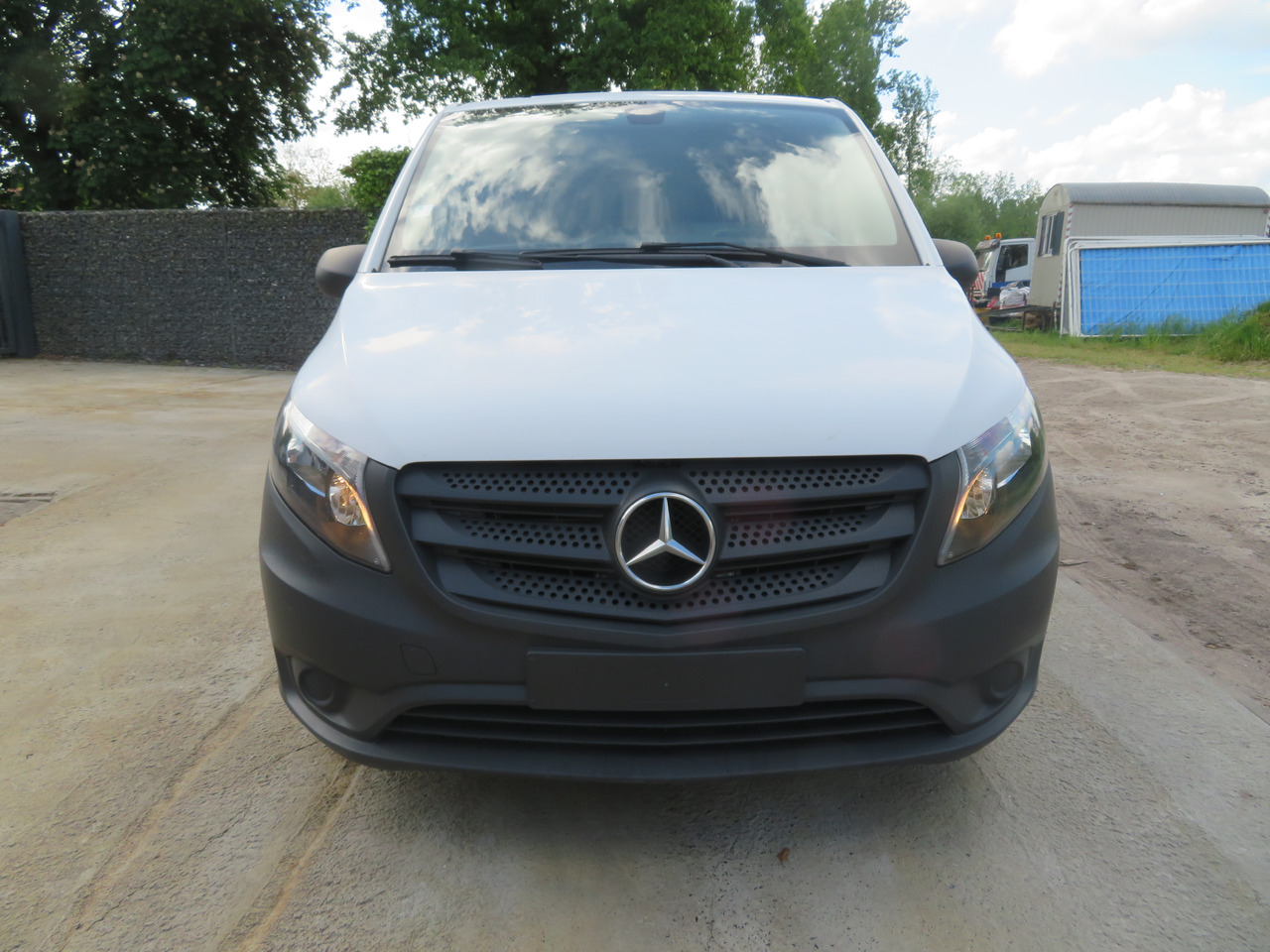 - Small van: picture 2 - Small van: picture 2