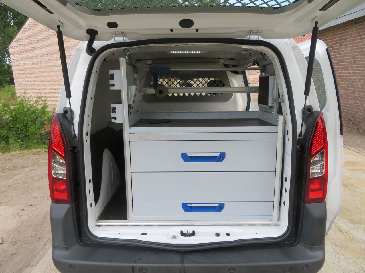 Panel van CITROËN Berlingo 1.6 BlueHDi CLUB: picture 10