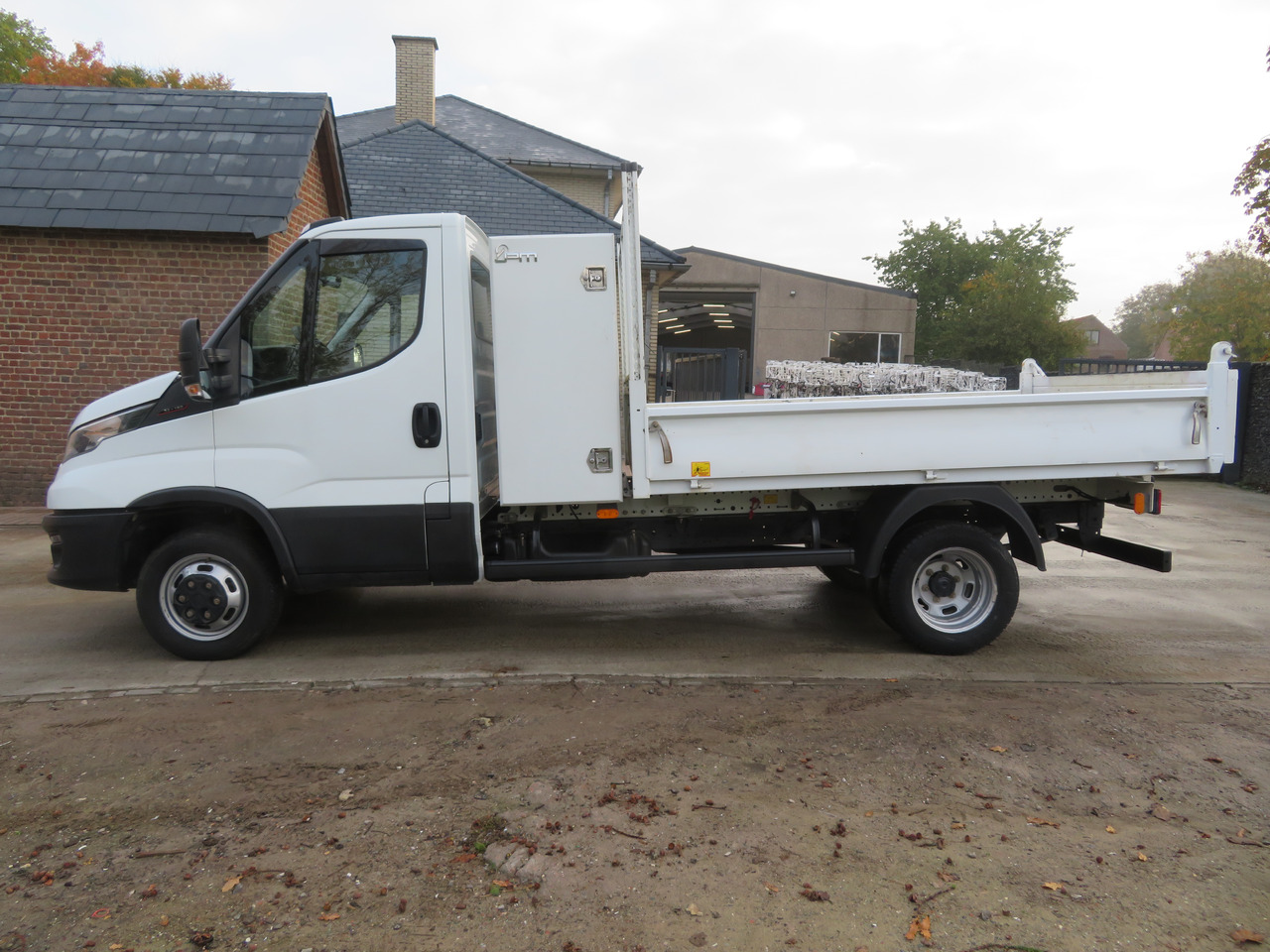 Iveco Daily 35C16 3.0 - L2 - Kipper - Tipper van: picture 4 Iveco Daily 35C16 3.0 - L2 - Kipper - Tipper van: picture 4