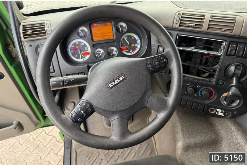 Crane truck DAF CF 85.410 SC, Euro 5, 8x2 / Hiab 422 EP5 + Radio / 5x extendable: picture 10 Crane truck DAF CF 85.410 SC, Euro 5, 8x2 / Hiab 422 EP5 + Radio / 5x extendable: picture 10