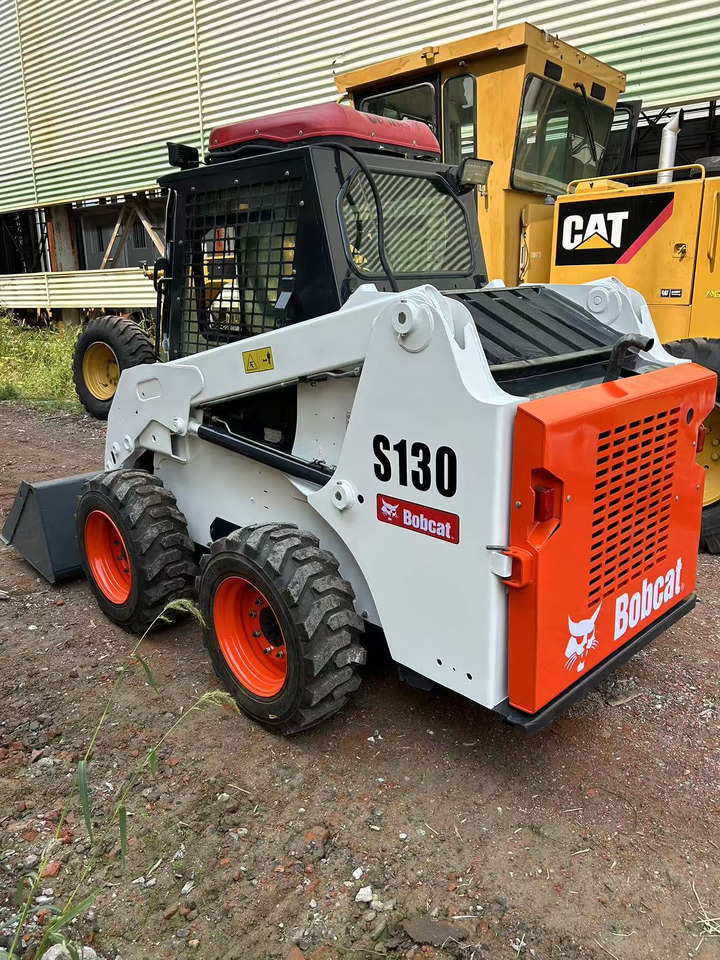 BOBCAT Skid Steer Loader S130 - Skid steer loader: picture 1 BOBCAT Skid Steer Loader S130 - Skid steer loader: picture 1