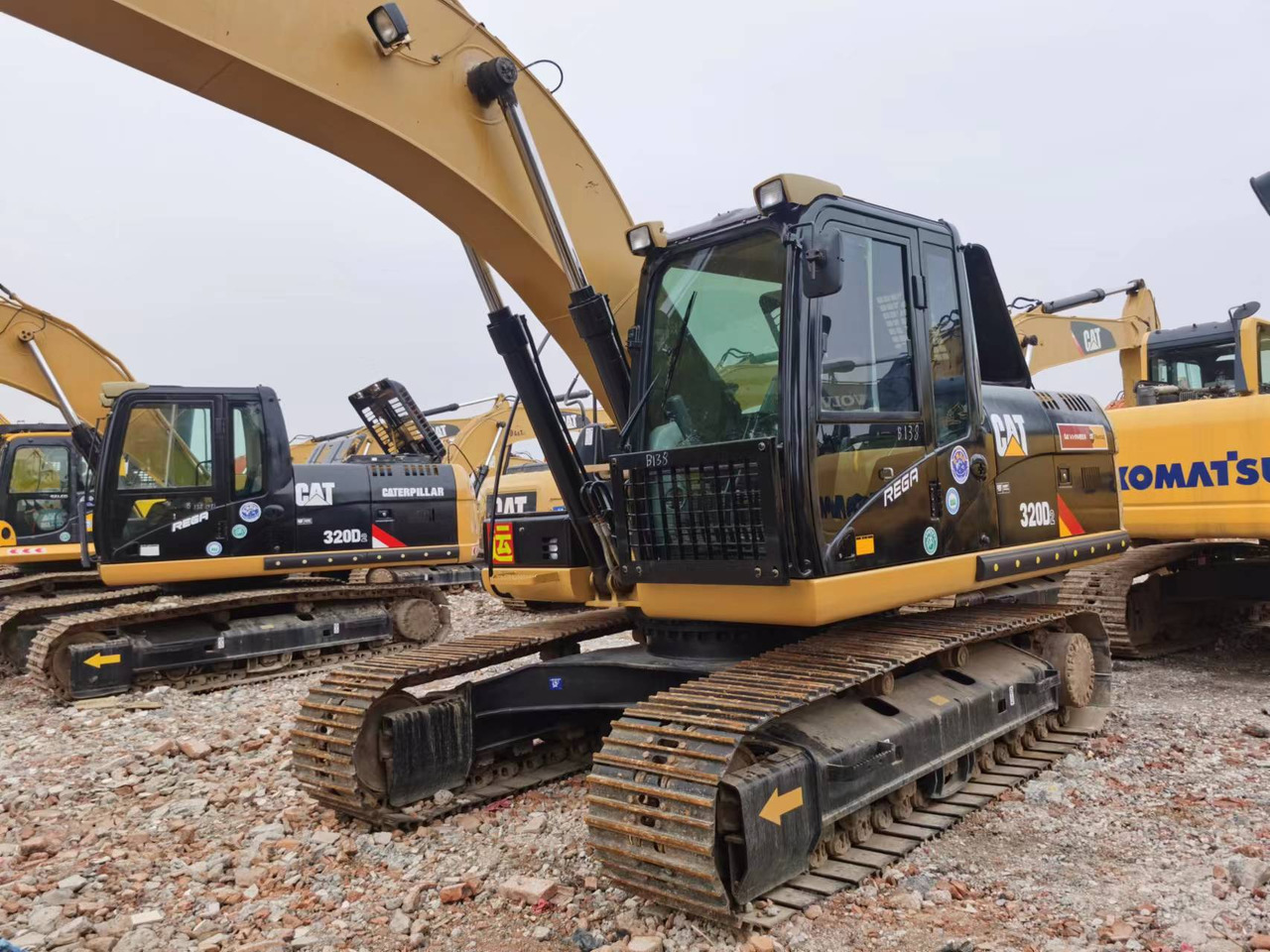CATERPILLAR 320D2-1 - Crawler excavator: picture 3 CATERPILLAR 320D2-1 - Crawler excavator: picture 3