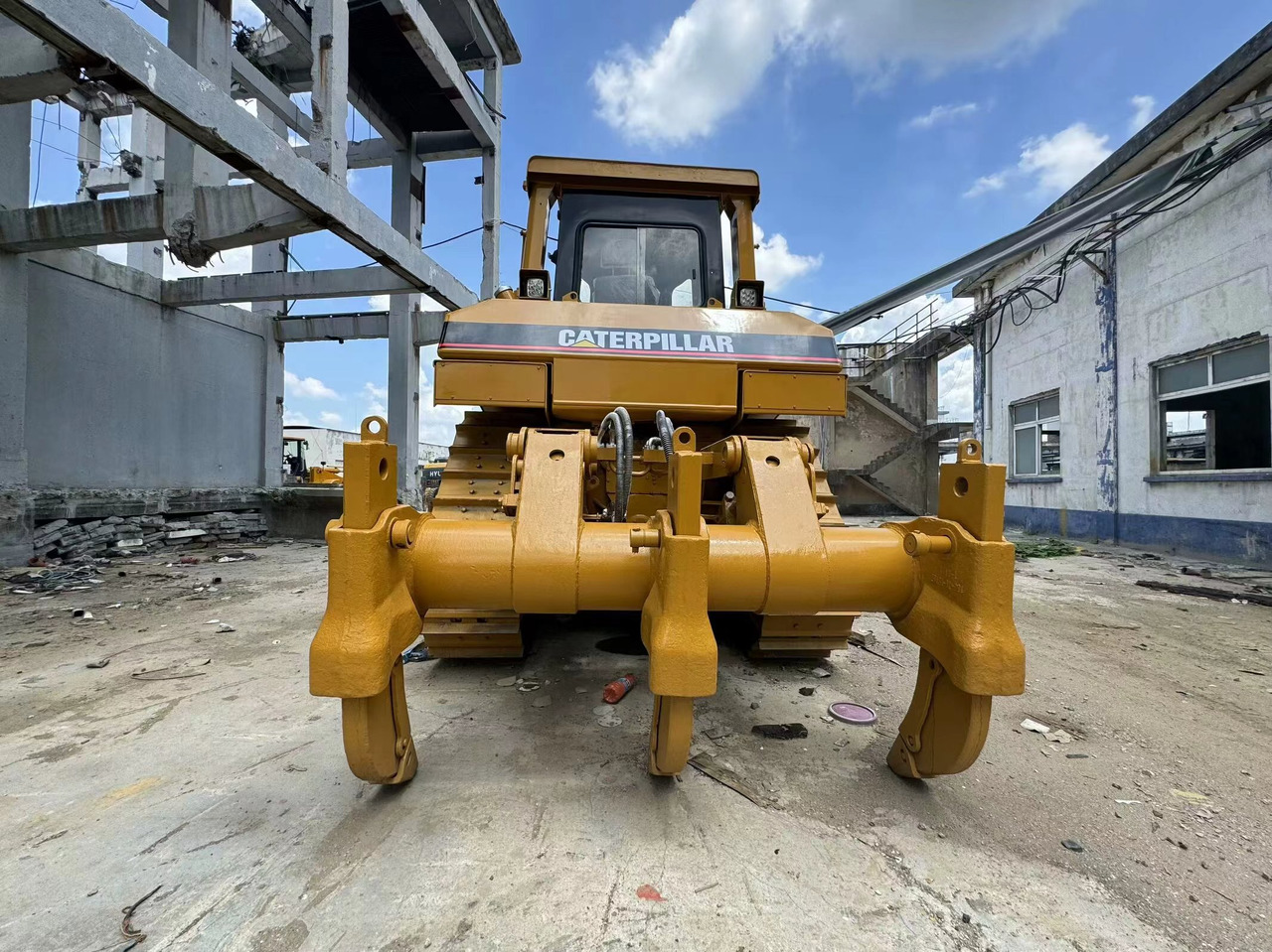 CATERPILLAR D8R Bulldozer Click for Discount - Bulldozer: picture 4 CATERPILLAR D8R Bulldozer Click for Discount - Bulldozer: picture 4