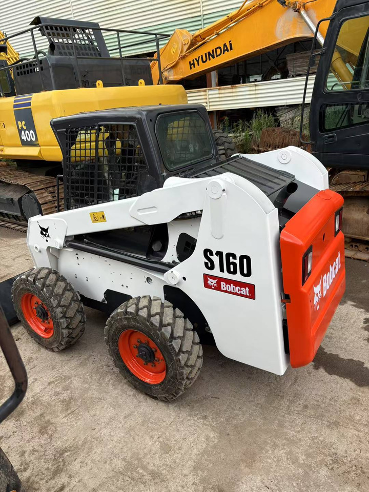 Construction machinery BOBCAT Skid Steer Loader S160: picture 8