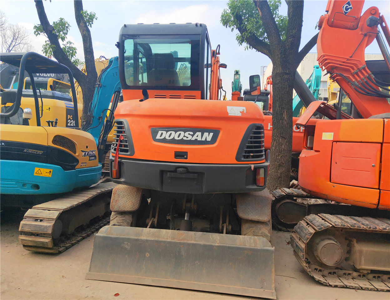 DOOSAN Mini Excavator DX60W Click Here for Discount - Mini excavator: picture 3 DOOSAN Mini Excavator DX60W Click Here for Discount - Mini excavator: picture 3