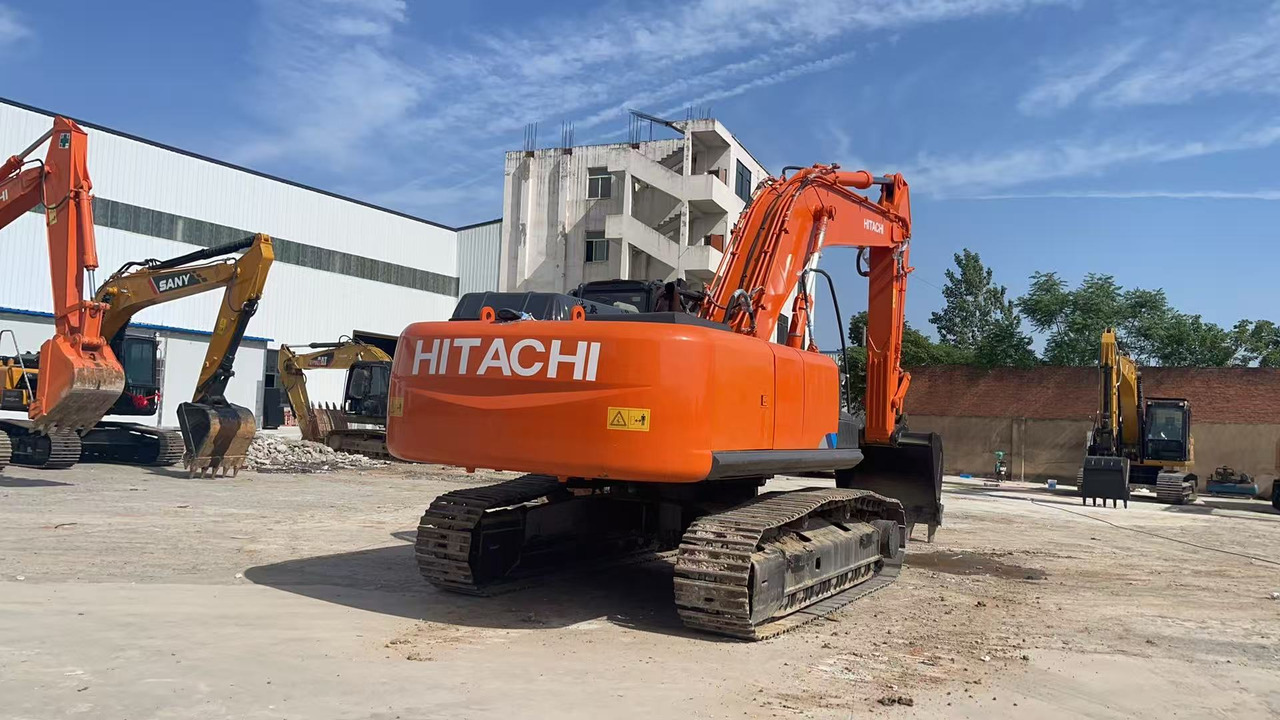 HITACHI ZX350-3G Excavator | Zero Final Drive Issues | New Undercarriage | Super Clean - Excavator: picture 5 HITACHI ZX350-3G Excavator | Zero Final Drive Issues | New Undercarriage | Super Clean - Excavator: picture 5