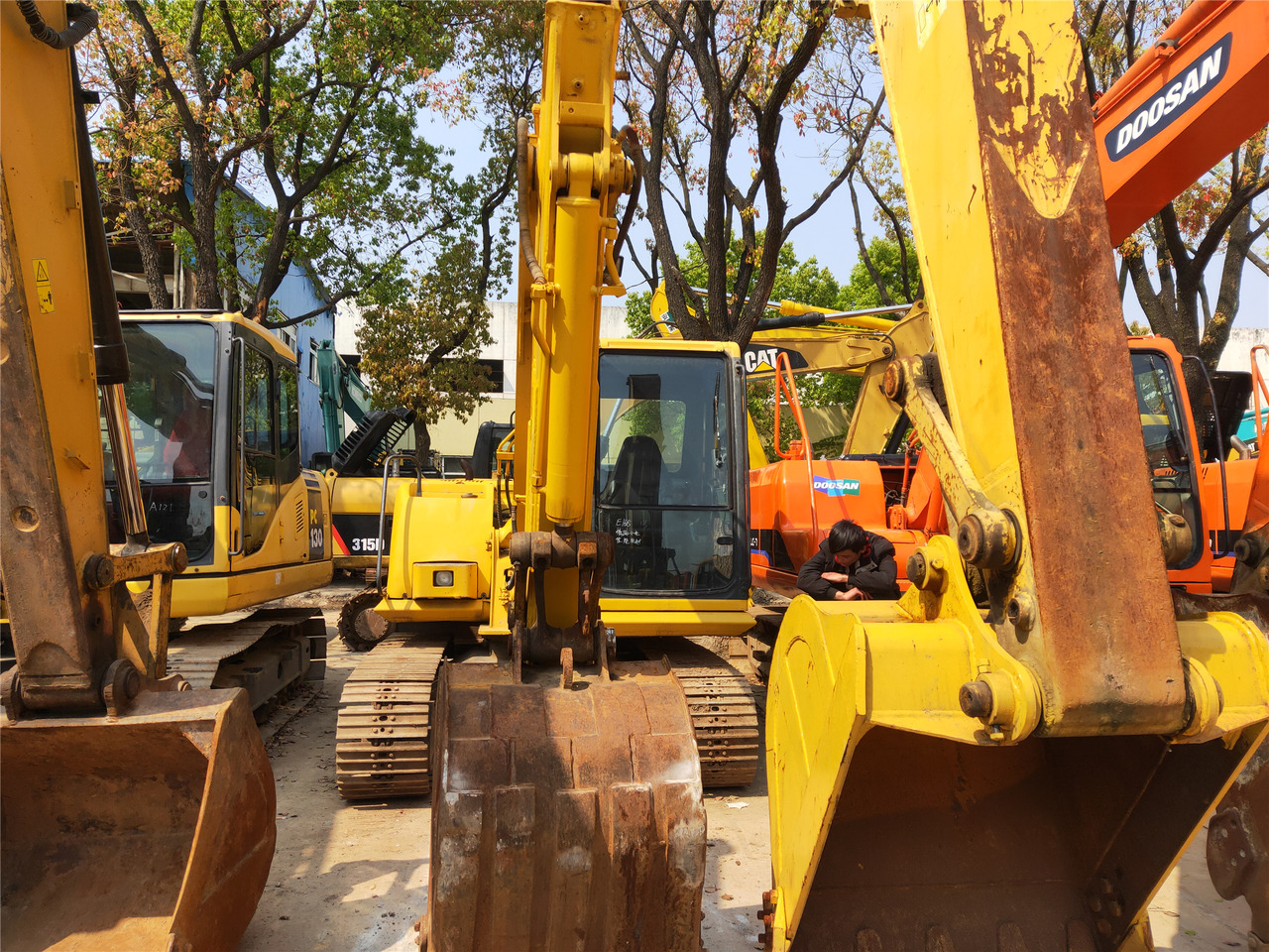 KOMATSU PC60 Mini Excavator - Mini excavator: picture 2 KOMATSU PC60 Mini Excavator - Mini excavator: picture 2