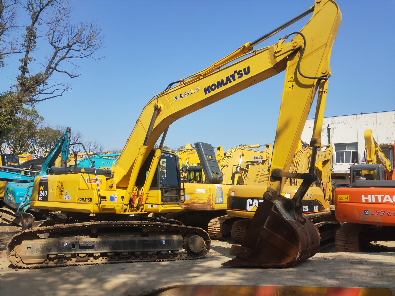 Komatsu Crawler Excavator PC240-8 - Crawler excavator: picture 1 Komatsu Crawler Excavator PC240-8 - Crawler excavator: picture 1