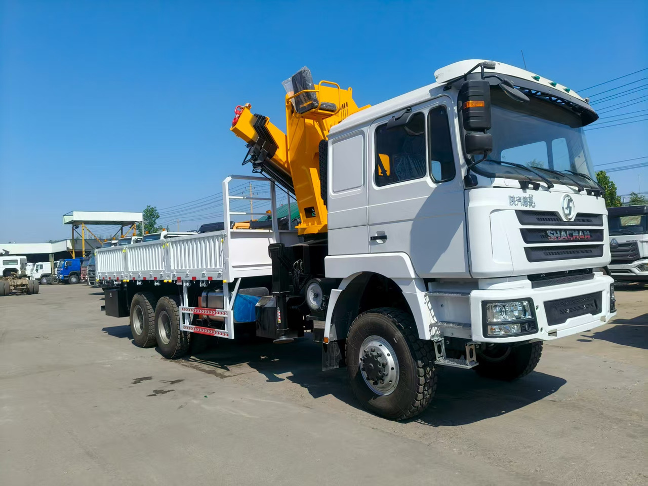 SHACMAN Truck Counted Crane 6x4 Click for Discount - Tipper: picture 1 SHACMAN Truck Counted Crane 6x4 Click for Discount - Tipper: picture 1