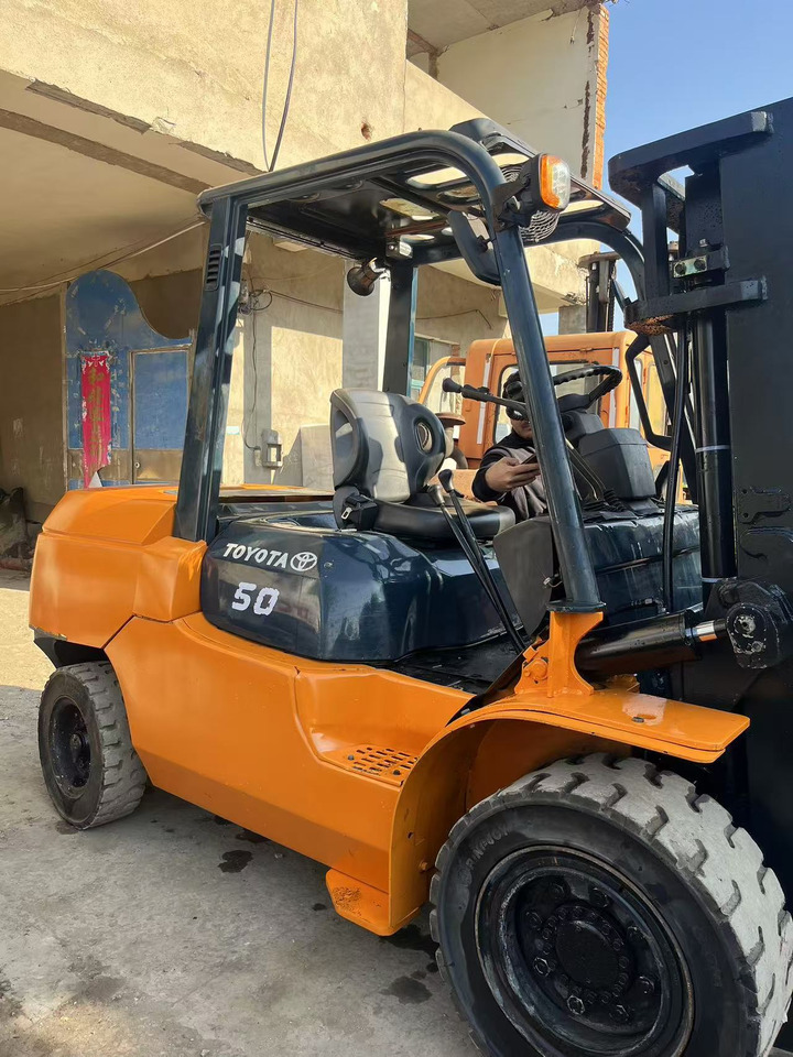 TOYOTA 50 CLICK HERE FOR DISCOUNT - Diesel forklift: picture 2 TOYOTA 50 CLICK HERE FOR DISCOUNT - Diesel forklift: picture 2