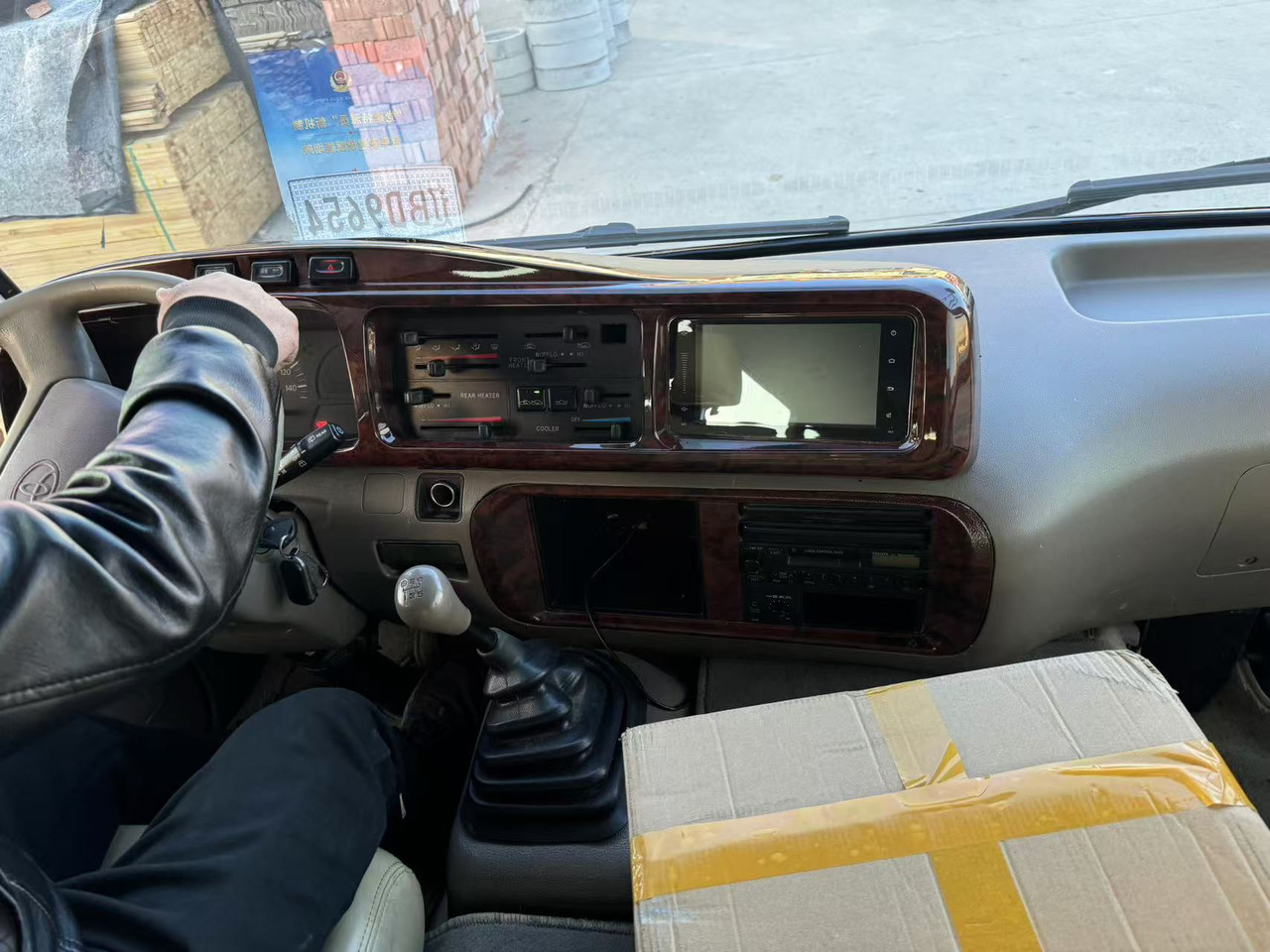 TOYOTA Coaster Bus 22Seats - Coach: picture 4 TOYOTA Coaster Bus 22Seats - Coach: picture 4