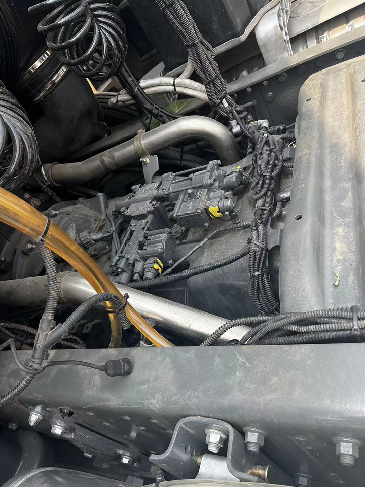 SHACMAN Truck Unit G7 4*2 Click Here for Discount - Tractor unit: picture 4 SHACMAN Truck Unit G7 4*2 Click Here for Discount - Tractor unit: picture 4