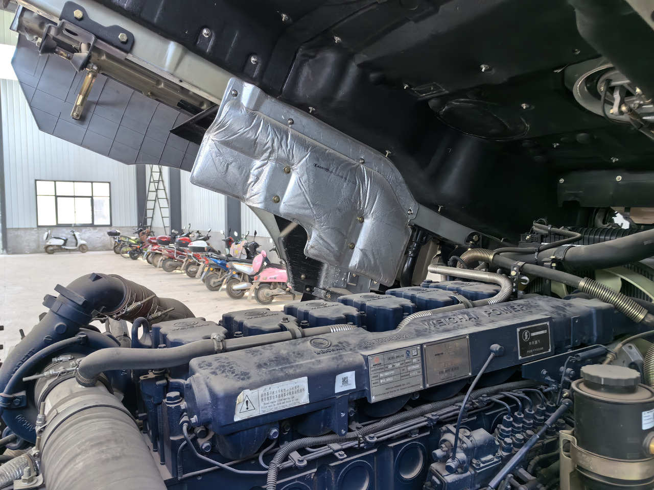 Shacman 340HP H3000 6x4 Tractor Click for Discount - Tractor unit: picture 4 Shacman 340HP H3000 6x4 Tractor Click for Discount - Tractor unit: picture 4