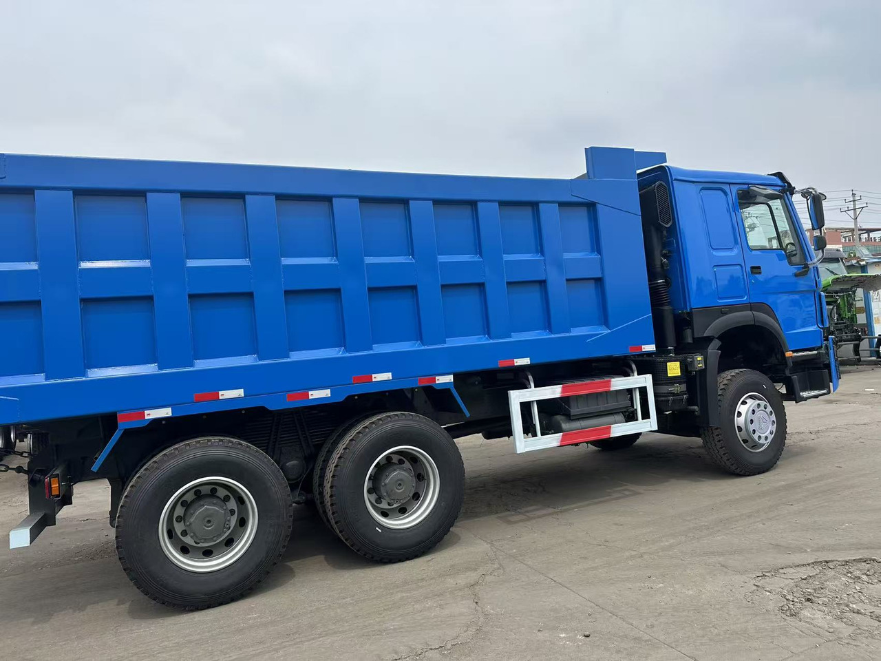Truck HOWO Howo dump truck Blue 6✖4: picture 6