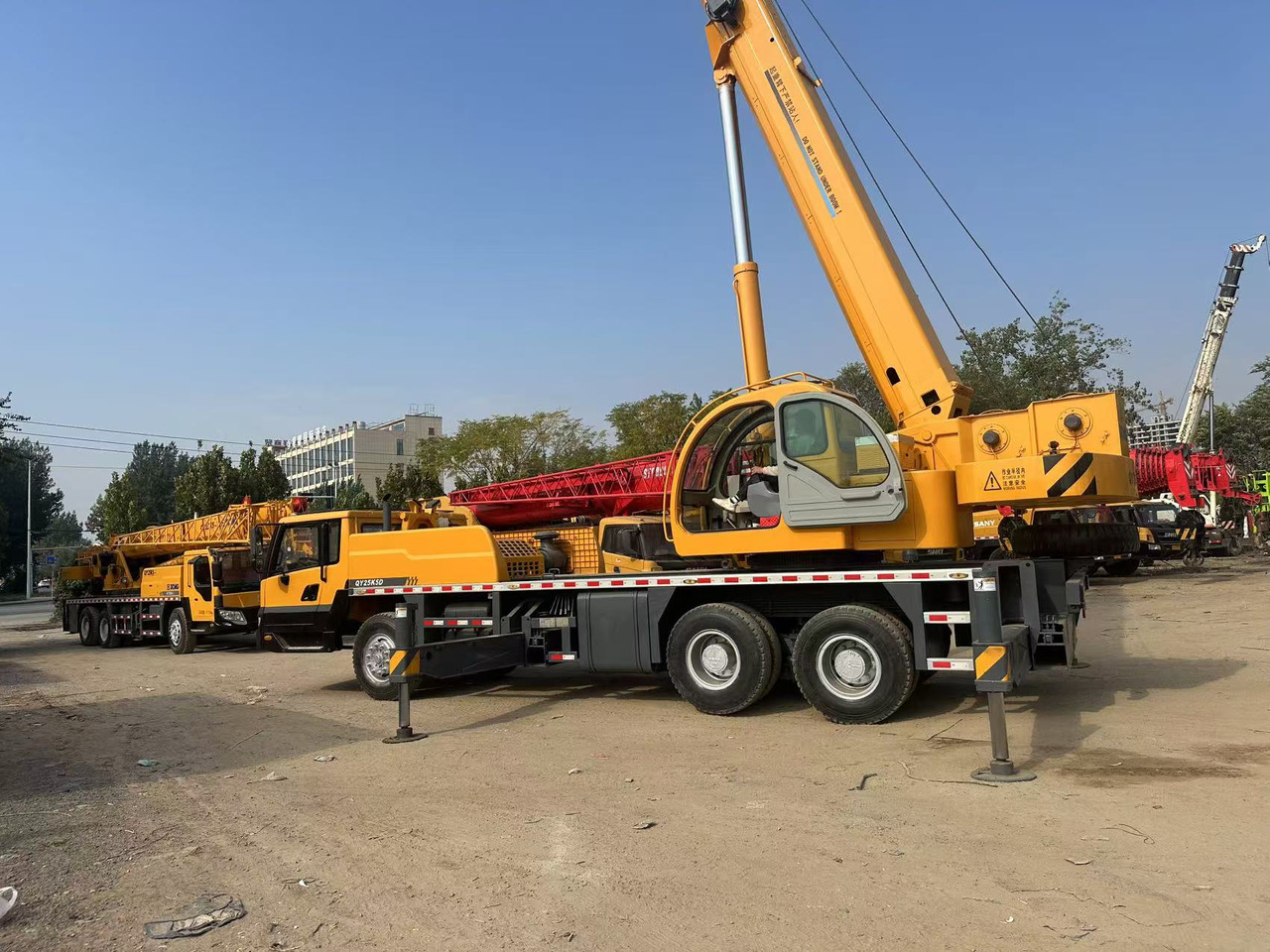 XCMG Crane QY25K5D Good Condition - Crane: picture 3 XCMG Crane QY25K5D Good Condition - Crane: picture 3