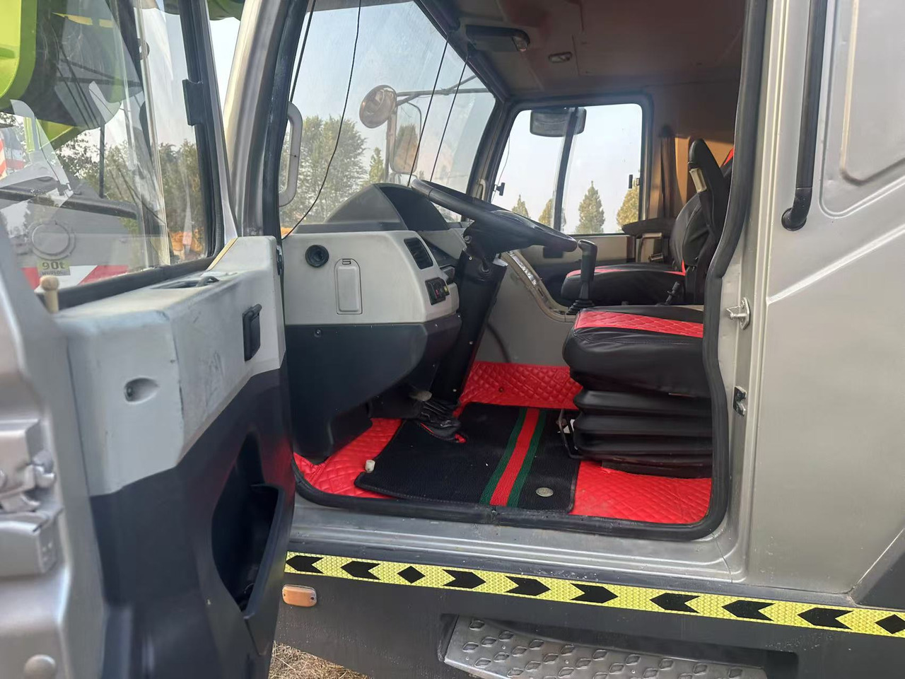 ZOOMLION Crane 90 Ton Click Here for Discount - All terrain crane: picture 5 ZOOMLION Crane 90 Ton Click Here for Discount - All terrain crane: picture 5