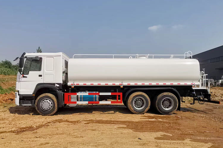 Howo Water Tanker Truck for Sale in Guyana - Tank truck: picture 2 Howo Water Tanker Truck for Sale in Guyana - Tank truck: picture 2