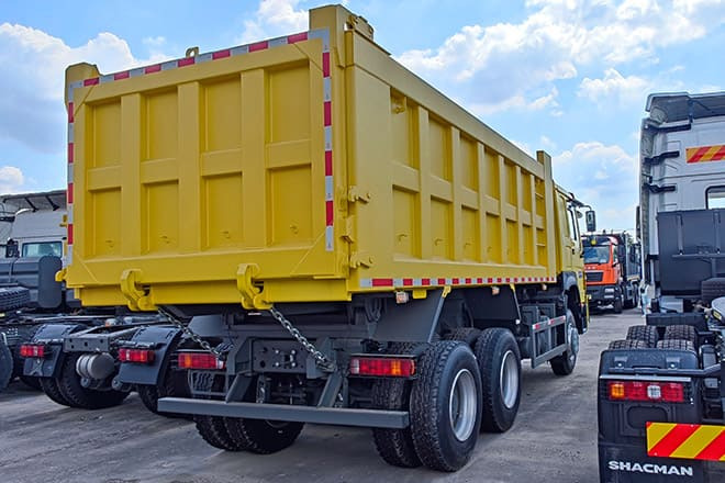 SINOTRUK Howo 400 10 Wheeler Tipper Truck for Sale in Côte d'Ivoire - Tipper: picture 2 SINOTRUK Howo 400 10 Wheeler Tipper Truck for Sale in Côte d'Ivoire - Tipper: picture 2