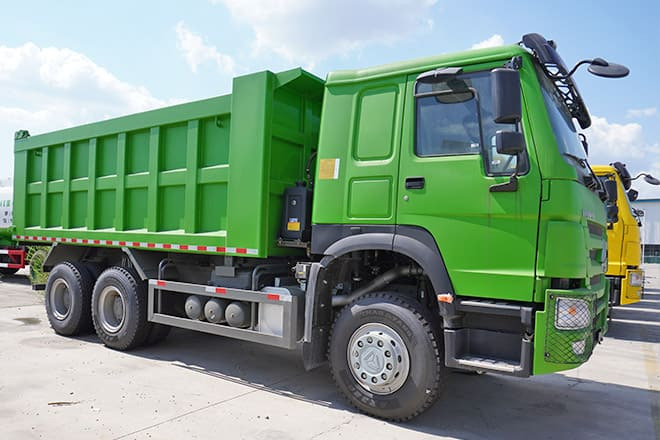 SINOTRUK Sinotruk Howo 6x4 Tipper Truck Price in Burkina Faso - Tipper: picture 2 SINOTRUK Sinotruk Howo 6x4 Tipper Truck Price in Burkina Faso - Tipper: picture 2