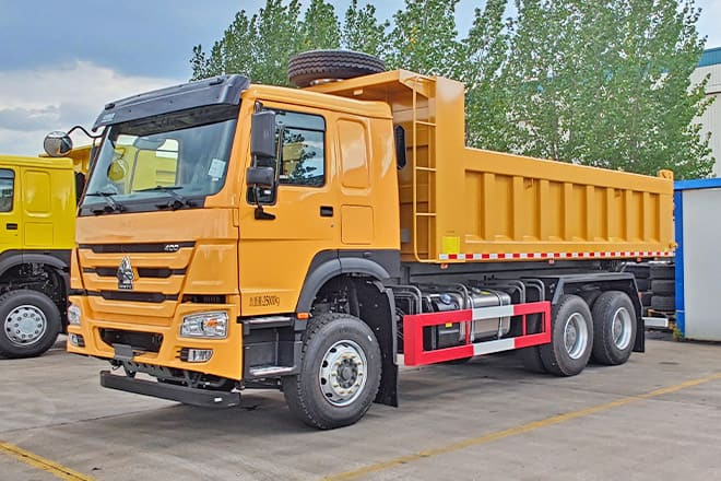 Sinotruk Howo 6x4 Tipper Truck for Sale in Guyana - Tipper: picture 1 Sinotruk Howo 6x4 Tipper Truck for Sale in Guyana - Tipper: picture 1