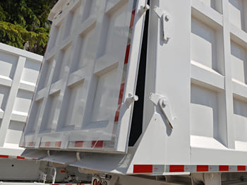 TITAN 3 Axle Semi Tipper Tractor Trailer for Sale in Malawi - Tipper semi-trailer: picture 5 TITAN 3 Axle Semi Tipper Tractor Trailer for Sale in Malawi - Tipper semi-trailer: picture 5