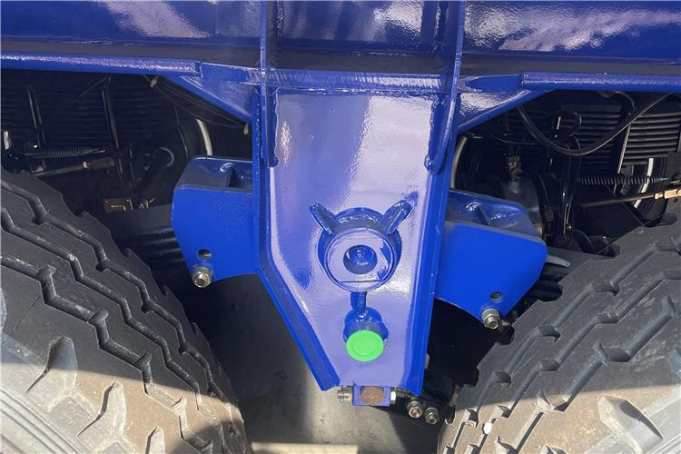 TITAN 4 Axle Dump Semi Trailer for Sale In Zambia - Tipper semi-trailer: picture 5 TITAN 4 Axle Dump Semi Trailer for Sale In Zambia - Tipper semi-trailer: picture 5