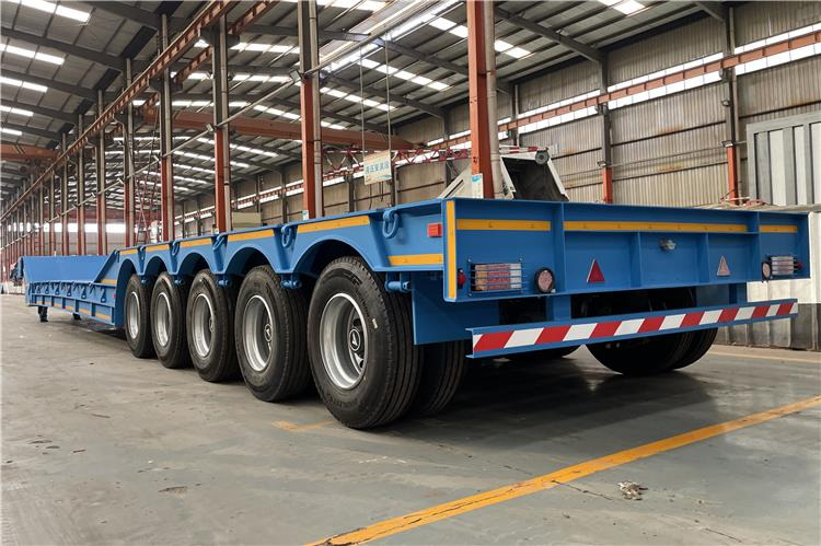 TITAN 4 Axle Folding Gooseneck Trailer for Sale In Zambia - Low loader semi-trailer: picture 2 TITAN 4 Axle Folding Gooseneck Trailer for Sale In Zambia - Low loader semi-trailer: picture 2