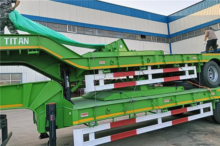 TITAN 80 Ton Equal Width Low Bed Truck Trailer for Sale In Ghana - Low loader semi-trailer: picture 5 TITAN 80 Ton Equal Width Low Bed Truck Trailer for Sale In Ghana - Low loader semi-trailer: picture 5
