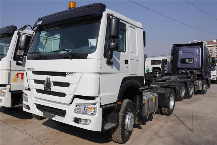 SINOTRUK Howo 430 Truck Head for Sale In Zambia - Tractor unit: picture 1 SINOTRUK Howo 430 Truck Head for Sale In Zambia - Tractor unit: picture 1