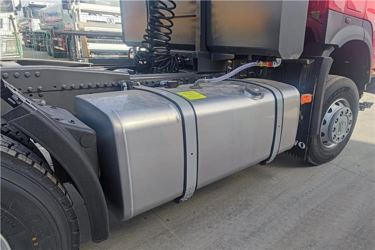 SINOTRUK Howo 6x4 Truck Price 380 HP Tractor Head for Sale In Zambia - Tractor unit: picture 4 SINOTRUK Howo 6x4 Truck Price 380 HP Tractor Head for Sale In Zambia - Tractor unit: picture 4