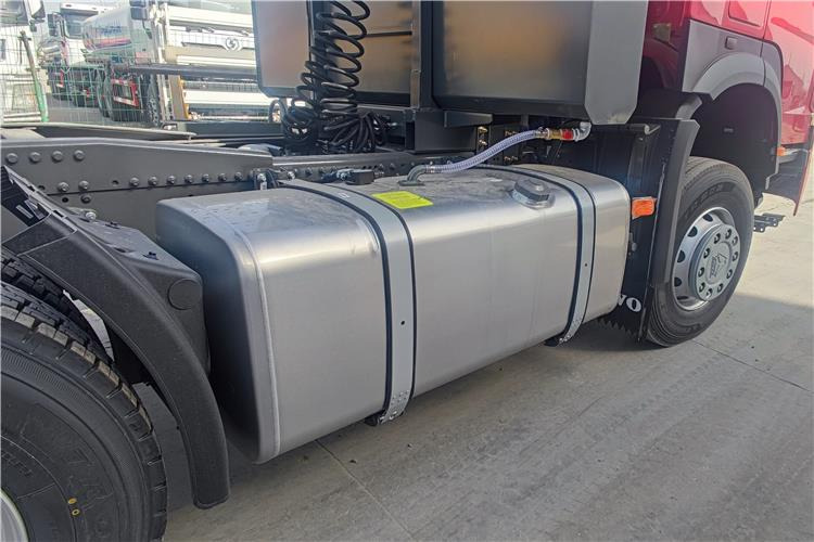 Sinotruk Howo 380hp 6x4 truck tractor for sale in Congo - Tractor unit: picture 5 Sinotruk Howo 380hp 6x4 truck tractor for sale in Congo - Tractor unit: picture 5