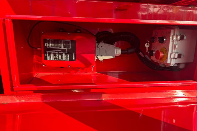 XCMG 20 40Ft Container Side Loader for Sale in Tanzania - Container transporter/ Swap body semi-trailer: picture 4 XCMG 20 40Ft Container Side Loader for Sale in Tanzania - Container transporter/ Swap body semi-trailer: picture 4