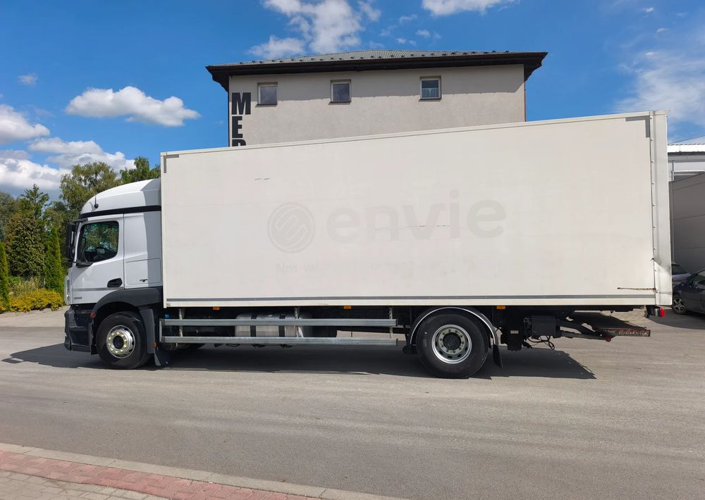 Mercedes-Benz ACTROS 18.360 kontener 18 p , winda - Box truck: picture 3 Mercedes-Benz ACTROS 18.360 kontener 18 p , winda - Box truck: picture 3