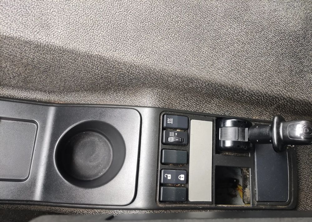 Refrigerator truck Renault GAMA D 18.320 chłodnia izoterma 18 palet sypialka: picture 12 Refrigerator truck Renault GAMA D 18.320 chłodnia izoterma 18 palet sypialka: picture 12