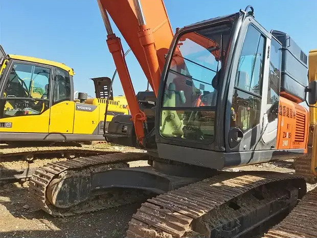 2022 Hitachi ZX240 - Crawler excavator: picture 4 2022 Hitachi ZX240 - Crawler excavator: picture 4