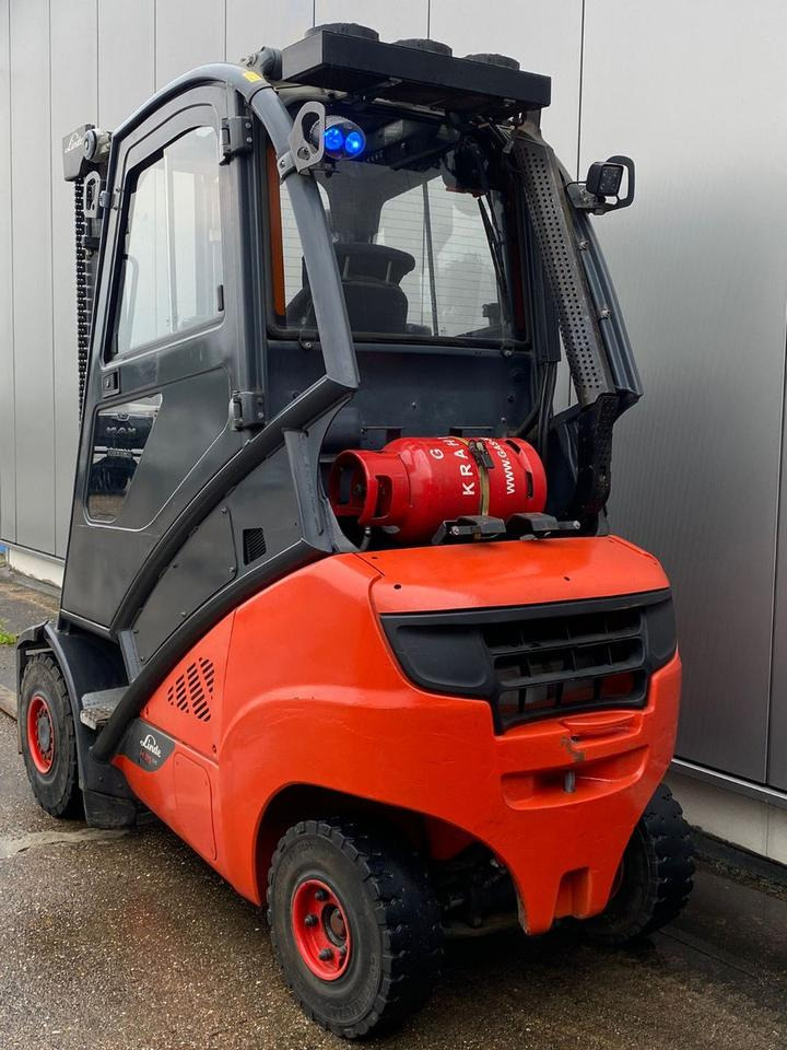 Linde Linde H 35 T - 6.012 h - Seitenschieber - - LPG forklift: picture 3 Linde Linde H 35 T - 6.012 h - Seitenschieber - - LPG forklift: picture 3